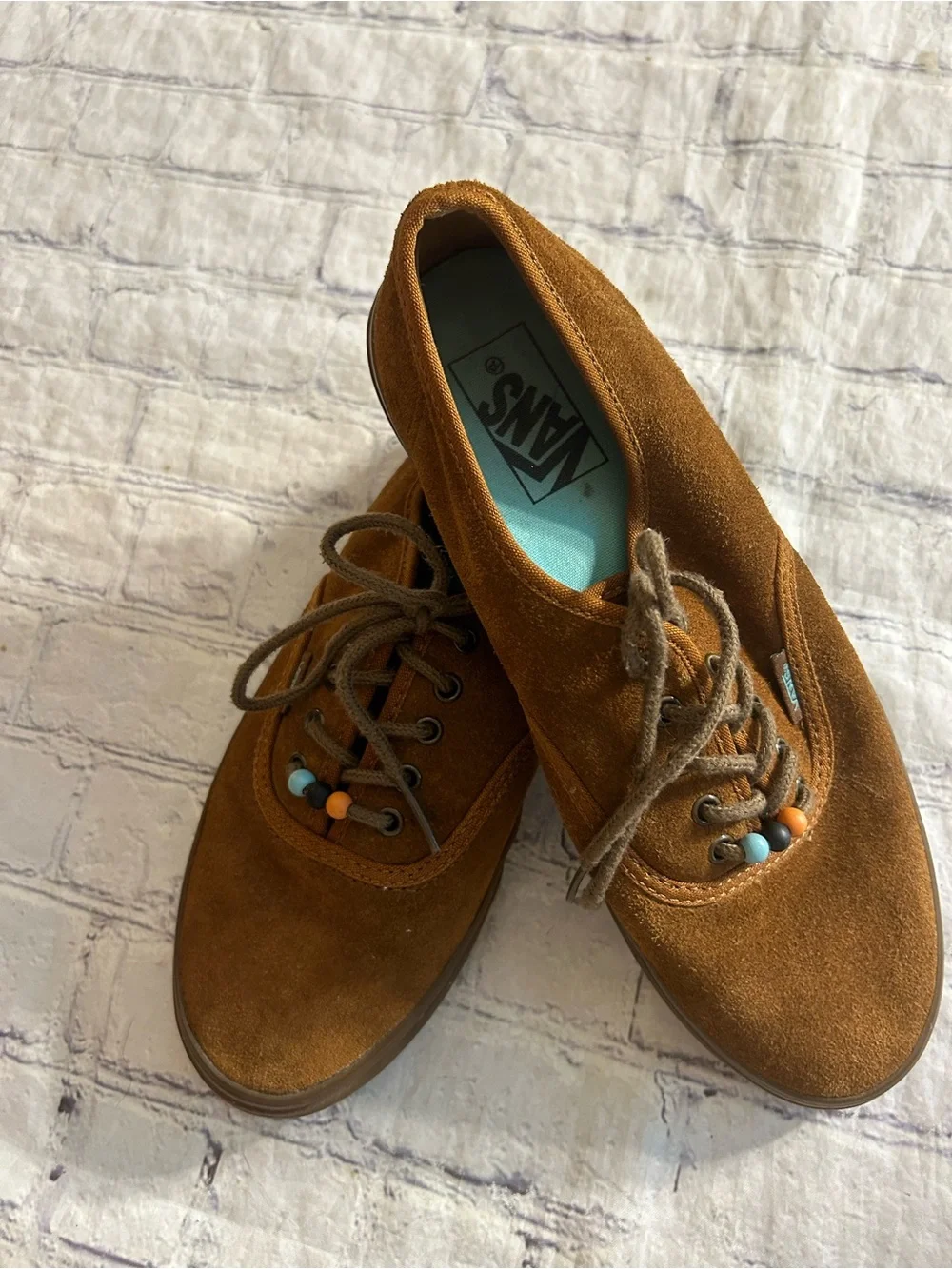 VANS BROWN SUEDE M(8.5) W(10) UNISEX COLORFUL BEADS THREADED ON LACES SNEAKERS